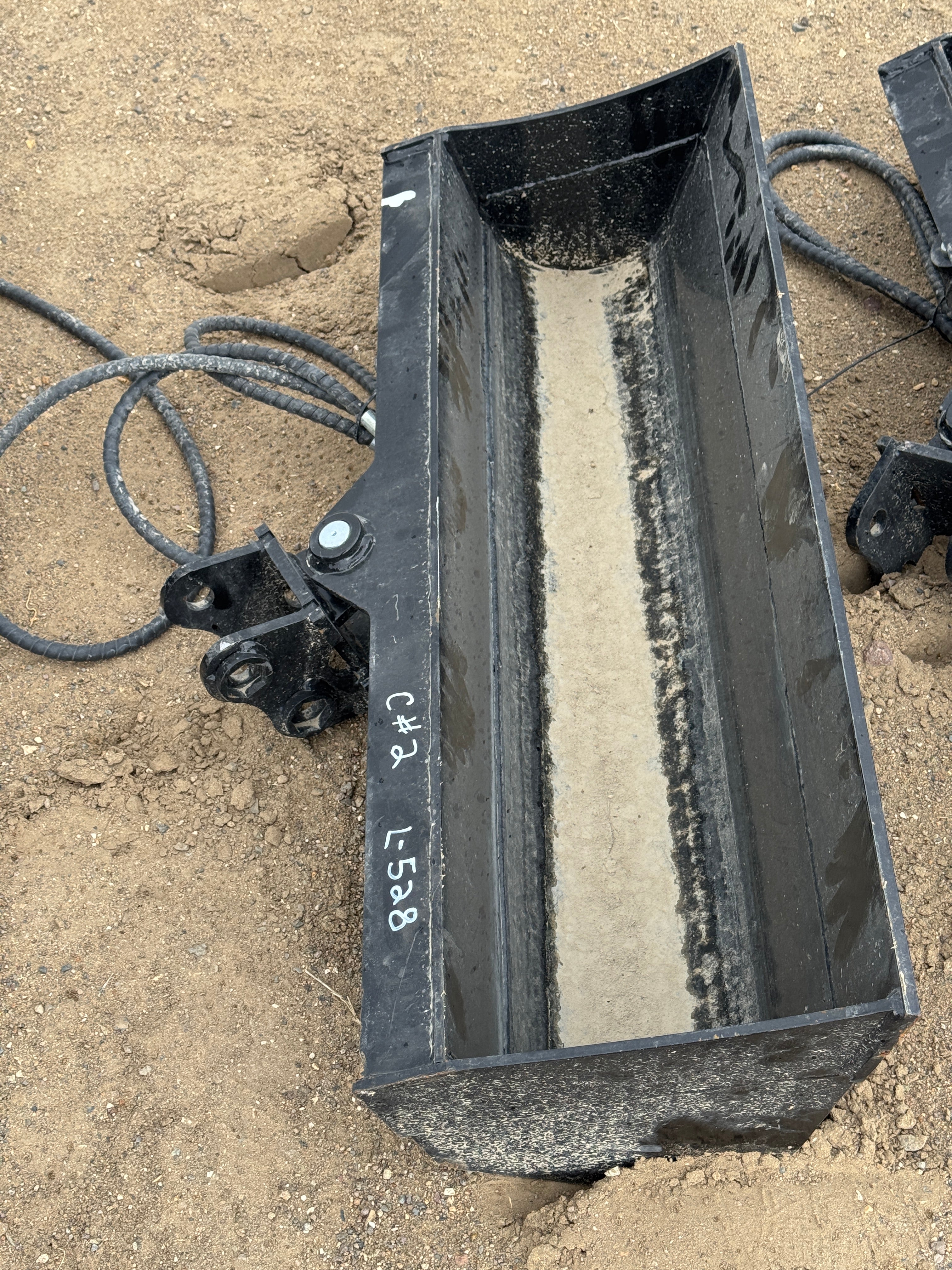 12EX-QXD Hydraulic Tilt Bucket 40"